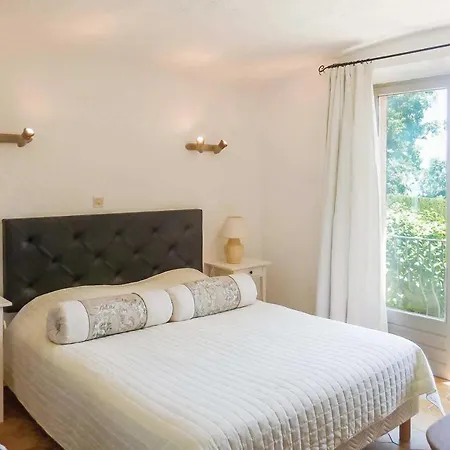 Le Planestel Sleeps 6 Wifi